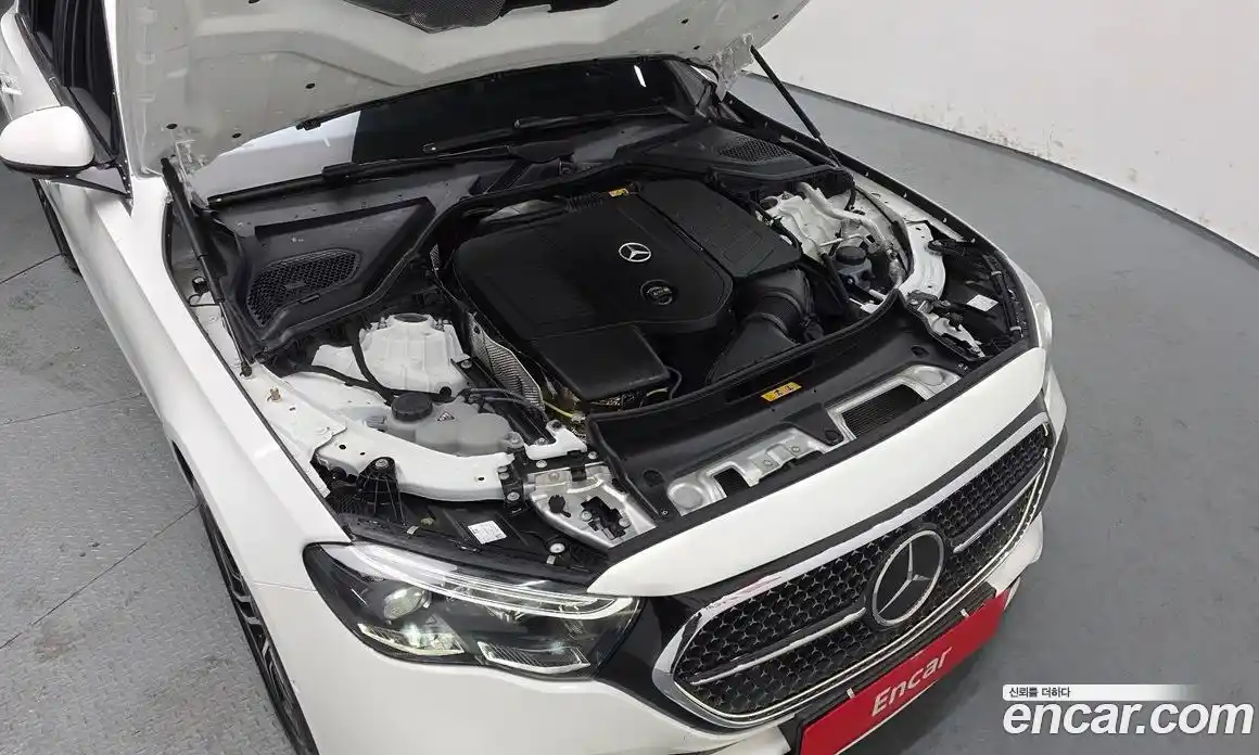 Mercedes-Benz E-Class 2025 2.0 Автомат в Москве № 193786, фото 4