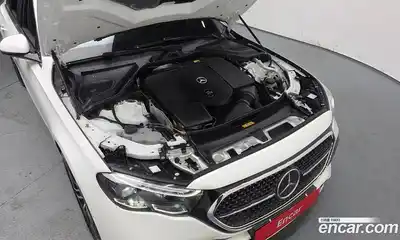 Mercedes-Benz E-Class 2025 2.0 Автомат в Москве № 193786, миниатюра 4