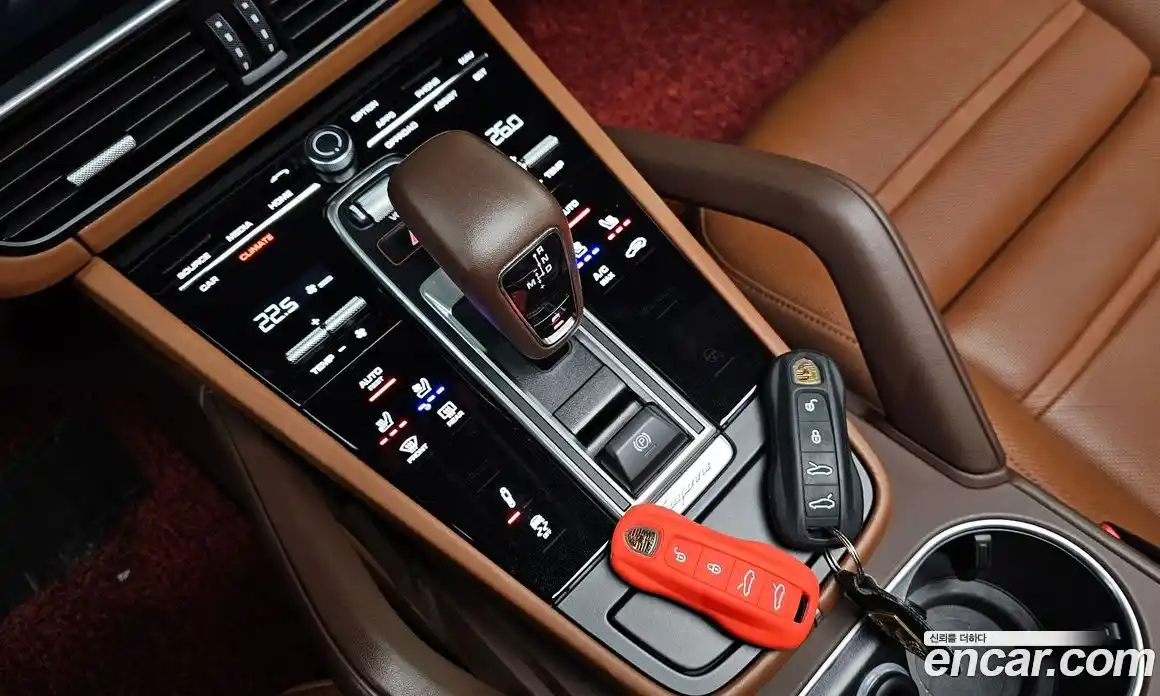 Porsche Cayenne 2023 3.0 Автомат в Москве № 197510, фото 9