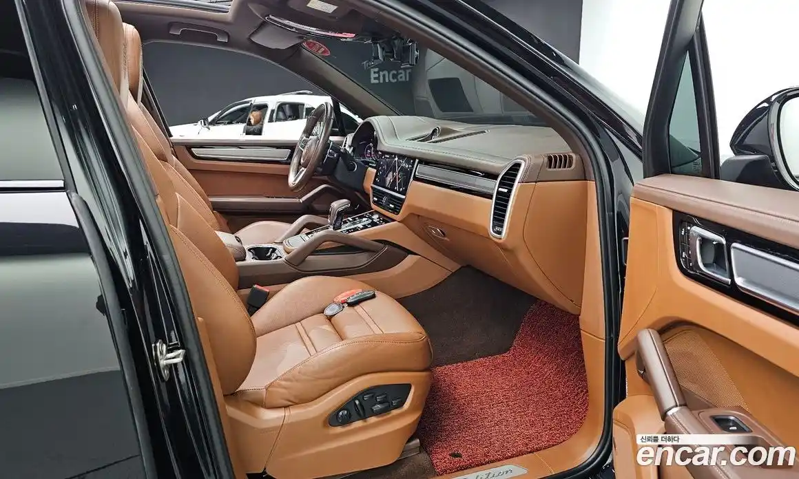 Porsche Cayenne 2023 3.0 Автомат в Москве № 197510, фото 10