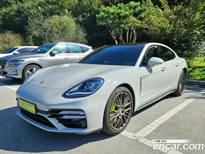 Porsche Panamera, 2023