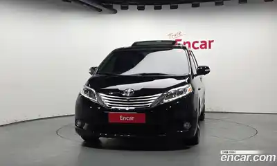 Toyota Sienna 2017 3.5 Автомат в Москве № 199646, миниатюра 3