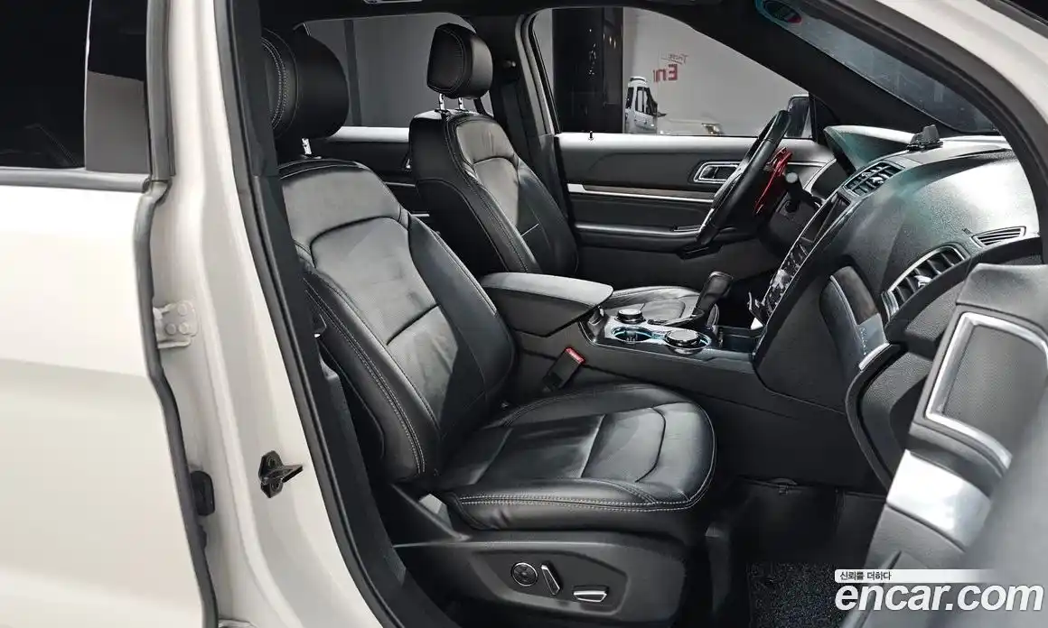 Ford Explorer 2017 3.5 Автомат в Москве № 199749, фото 1