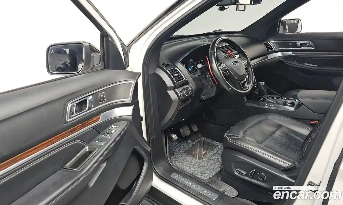 Ford Explorer 2017 3.5 Автомат в Москве № 199749, фото 11