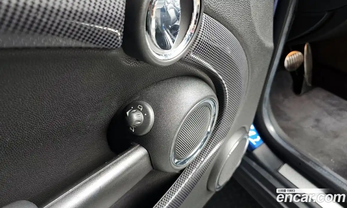 Mini Roadster 2012 1.6 Автомат в Москве № 199946, фото 17