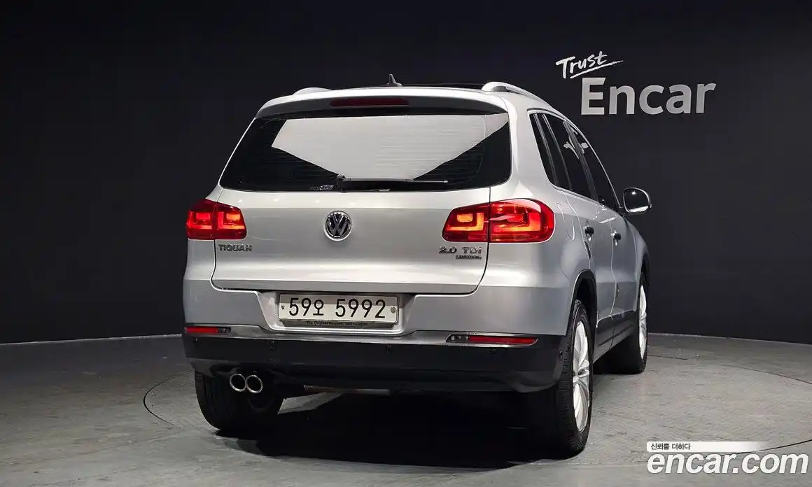 Volkswagen Tiguan 2014 2.0 Автомат в Москве № 201455, фото 11