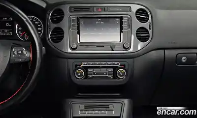 Volkswagen Tiguan 2014 2.0 Автомат в Москве № 201455, миниатюра 12