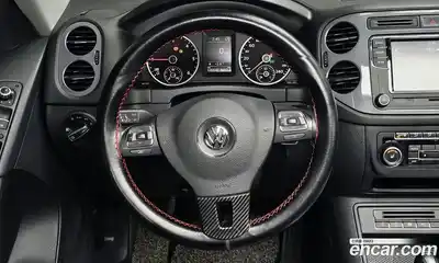 Volkswagen Tiguan 2014 2.0 Автомат в Москве № 201455, миниатюра 4