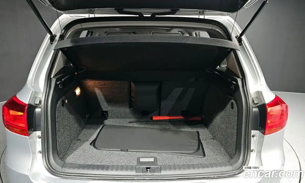 Volkswagen Tiguan 2014 2.0 Автомат в Москве № 201455, фото 7