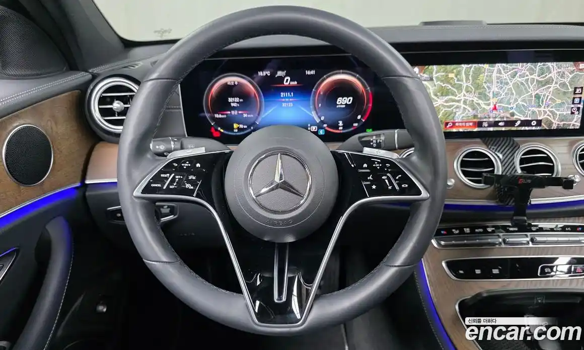 Mercedes-Benz E-Class 2022 2.0 Автомат в Москве № 207367, фото 11