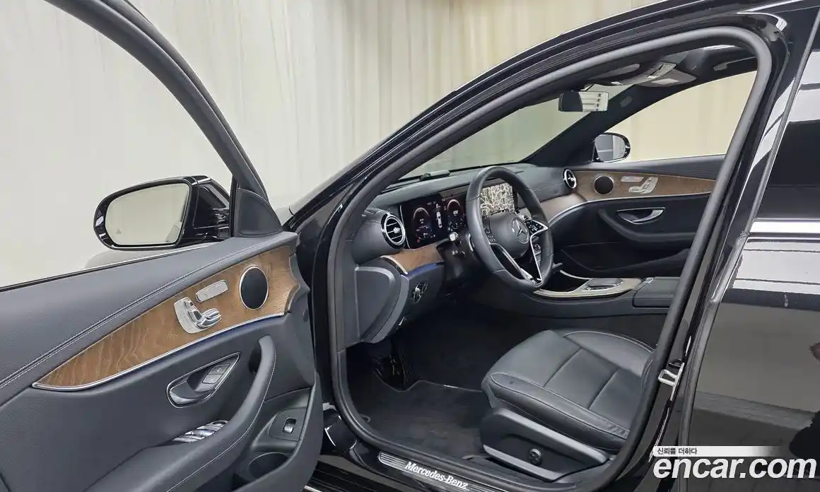 Mercedes-Benz E-Class 2022 2.0 Автомат в Москве № 207367, фото 15