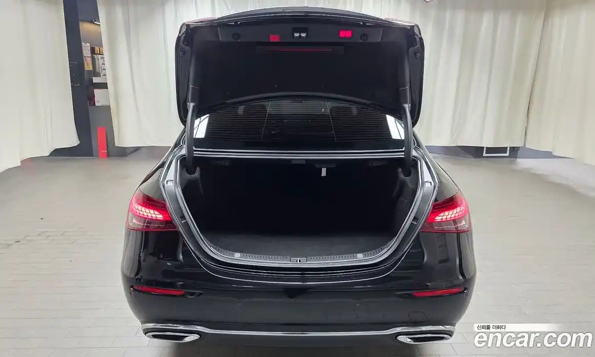 Mercedes-Benz E-Class 2022 2.0 Автомат в Москве № 207367, фото 18
