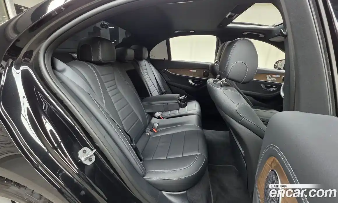 Mercedes-Benz E-Class 2022 2.0 Автомат в Москве № 207367, фото 7