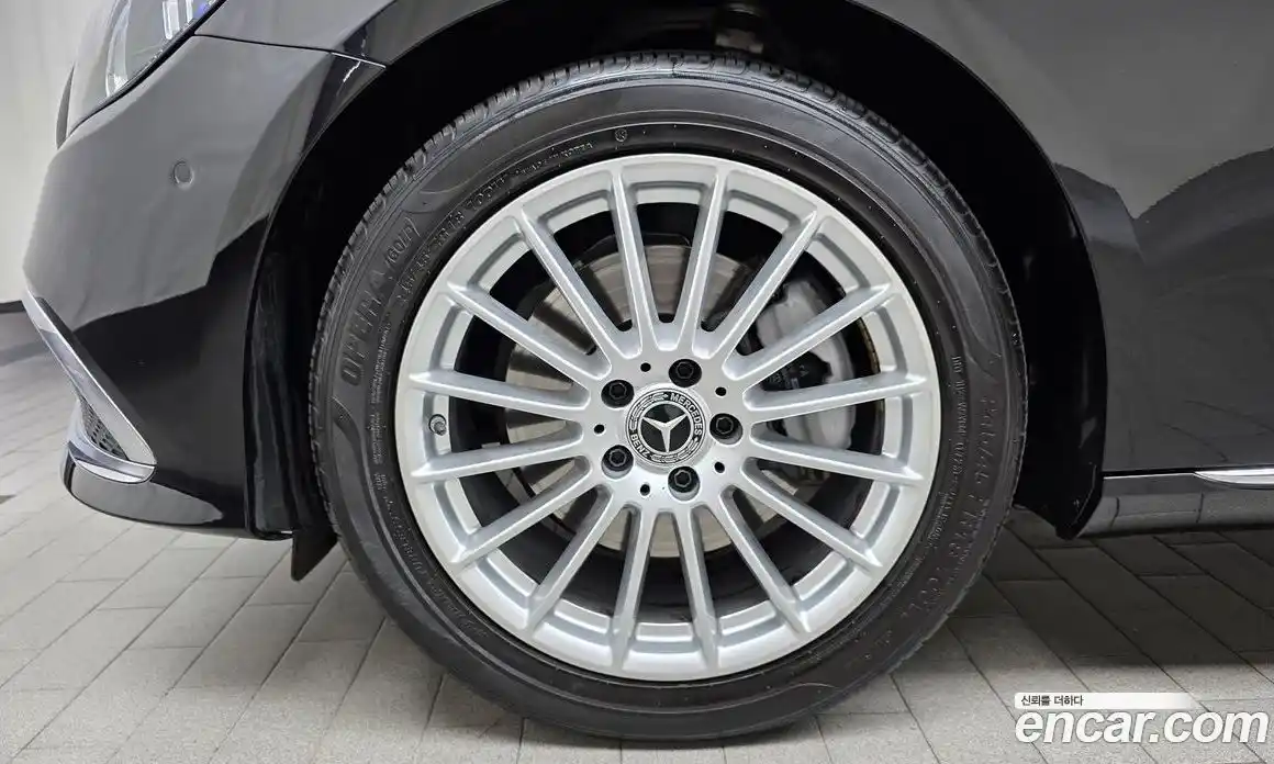 Mercedes-Benz E-Class 2022 2.0 Автомат в Москве № 207367, фото 9