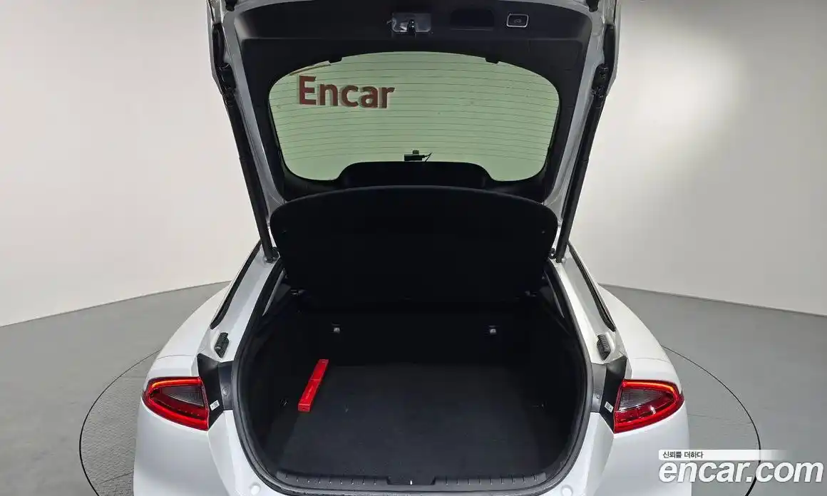 Kia Stinger 2018 2.0 Автомат в Москве № 20966, фото 18