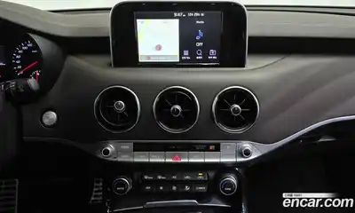 Kia Stinger 2018 2.0 Автомат в Москве № 20966, миниатюра 8