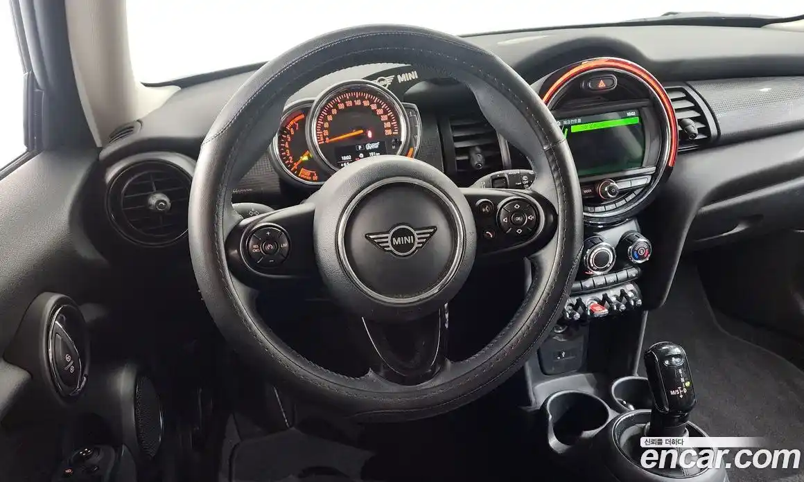 Mini Cooper 2020 1.5 Автомат в Москве № 210645, фото 12