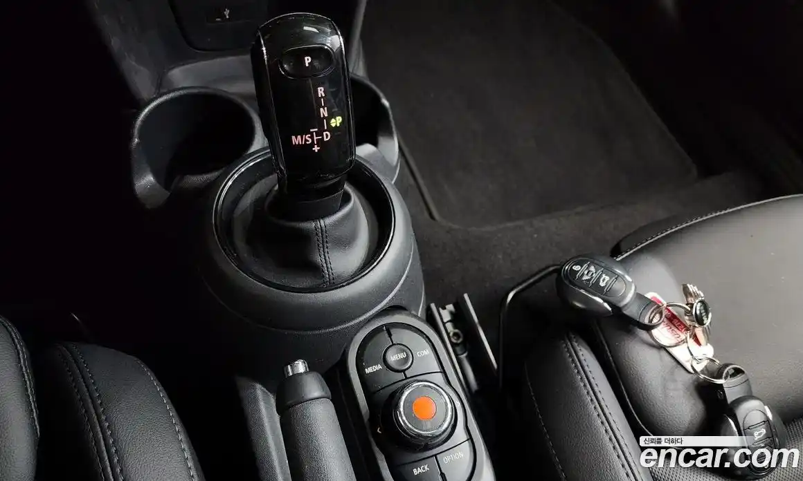 Mini Cooper 2020 1.5 Автомат в Москве № 210645, фото 14