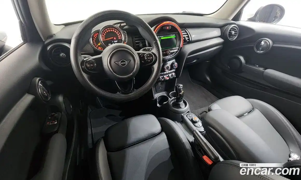 Mini Cooper 2020 1.5 Автомат в Москве № 210645, фото 17