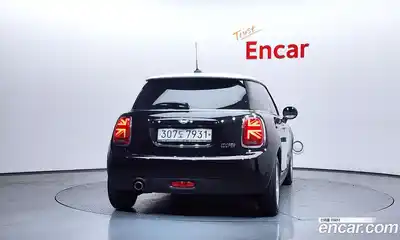 Mini Cooper 2020 1.5 Автомат в Москве № 210645, миниатюра 3