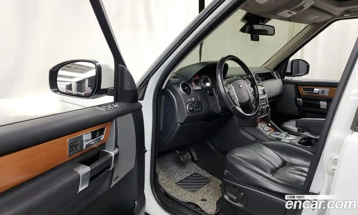 Land Rover Discovery 2015 3.0 Автомат в Москве № 210734, фото 8