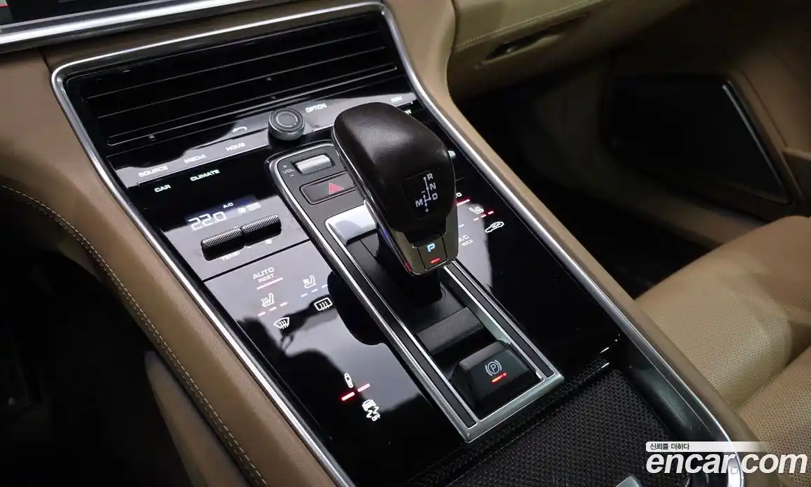 Porsche Panamera 2018 2.9 Автомат в Москве № 213288, фото 19