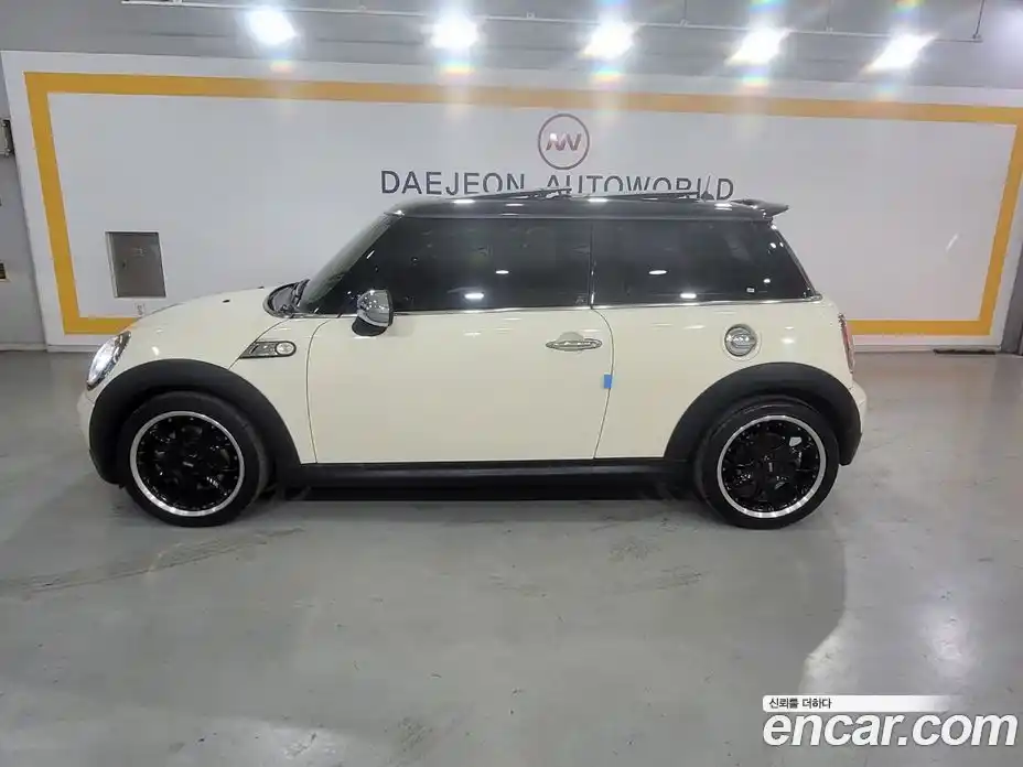 Mini Cooper 2009 1.6 Автомат в Москве № 214395, фото 4