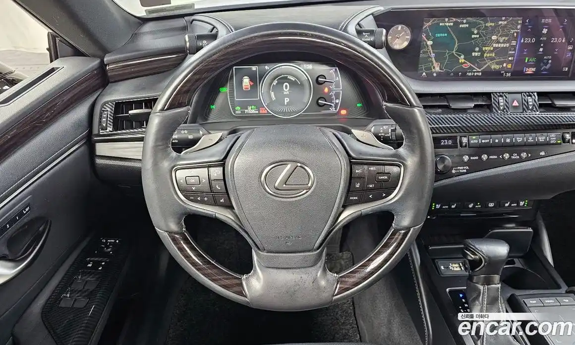 Lexus ES 2019 2.5 Автомат в Москве № 214646, фото 18
