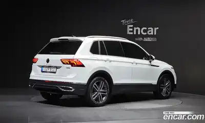 Volkswagen Tiguan 2022 2.0 Автомат в Москве № 214938, миниатюра 11