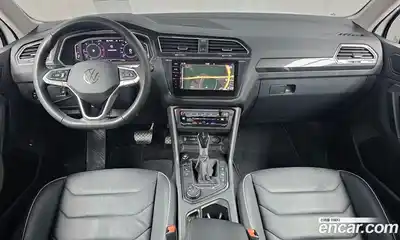 Volkswagen Tiguan 2022 2.0 Автомат в Москве № 214938, миниатюра 2