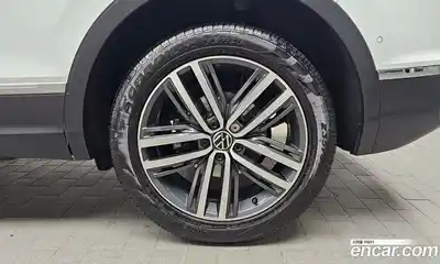 Volkswagen Tiguan 2022 2.0 Автомат в Москве № 214938, миниатюра 6