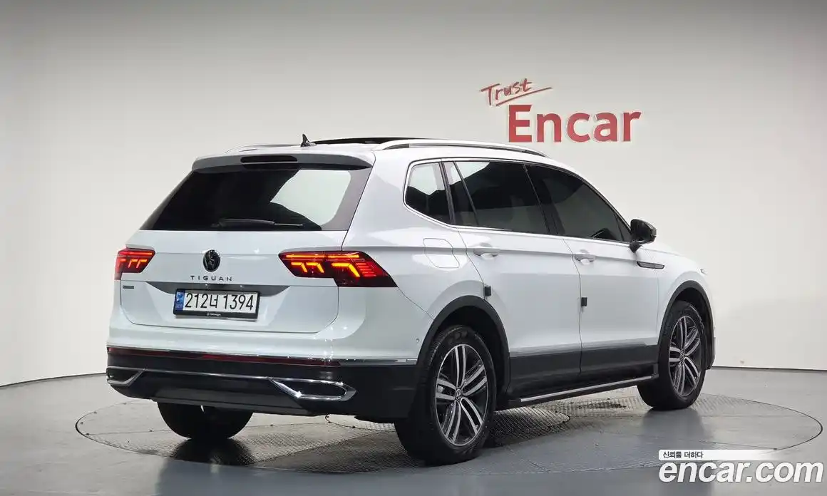 Volkswagen Tiguan 2023 2.0 Автомат в Москве № 214965, фото 14