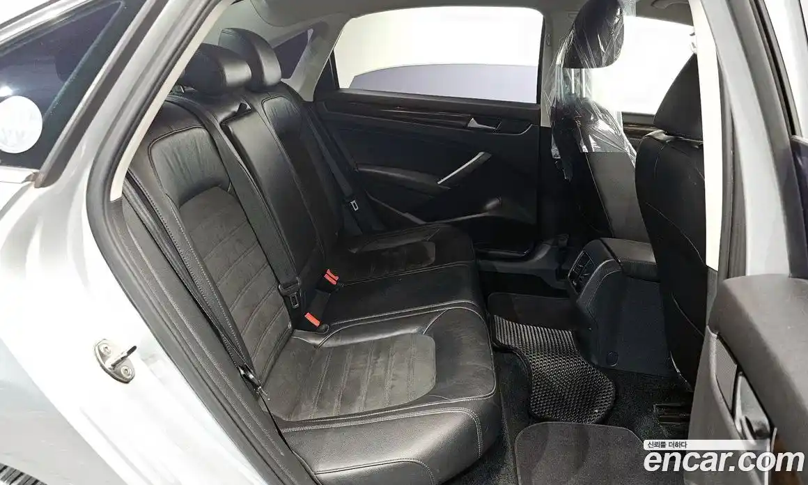 Volkswagen Passat 2014 2.0 Автомат в Москве № 215377, фото 12