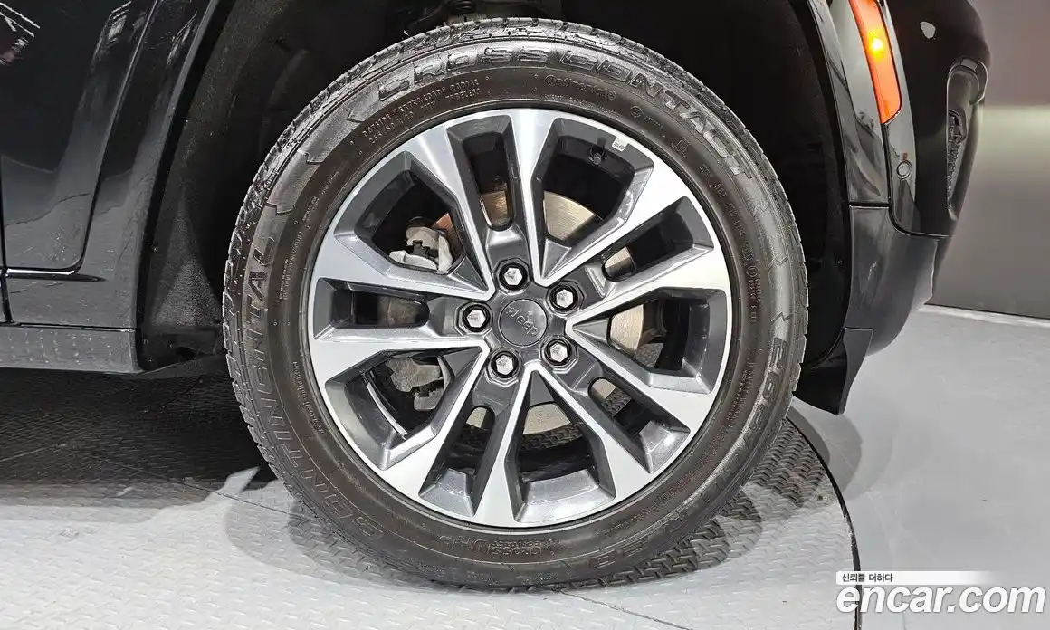 Jeep Cherokee 2023 3.6 Автомат в Москве № 215420, фото 20