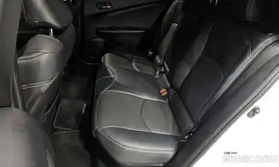 Toyota Prius 2017 1.8 Автомат в Москве № 215546, миниатюра 3