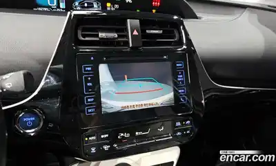 Toyota Prius 2017 1.8 Автомат в Москве № 215546, миниатюра 5