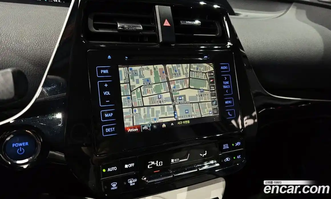 Toyota Prius 2017 1.8 Автомат в Москве № 215546, фото 9