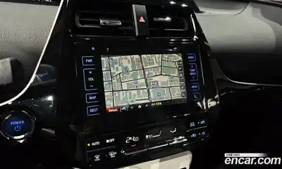 Toyota Prius 2017 1.8 Автомат в Москве № 215546, миниатюра 9