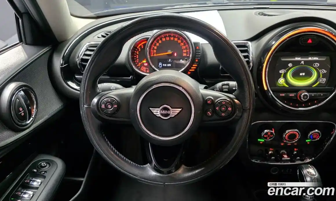 Mini Clubman 2016 2.0 Автомат в Москве № 221462, фото 12