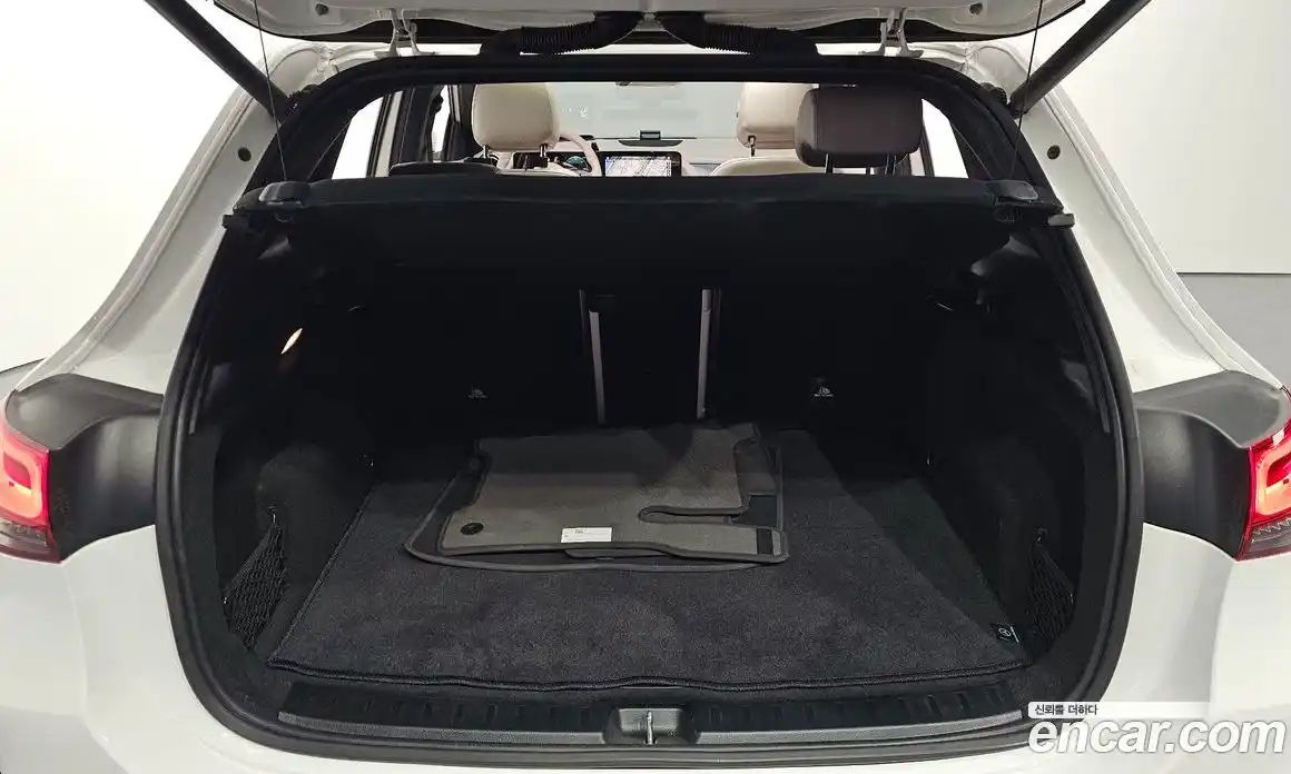 Mercedes-Benz EQA 2023 0.2 Автомат в Москве № 223137, фото 14