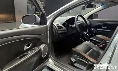 Renault SM3 2011 1.6 Автомат в Москве № 225332, миниатюра 5