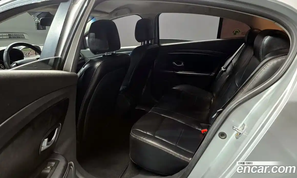 Renault SM3 2011 1.6 Автомат в Москве № 225332, фото 10