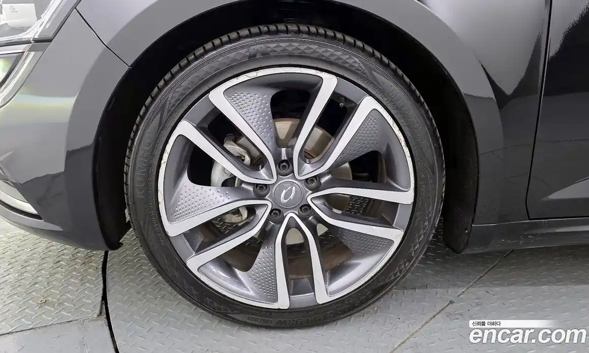 Renault SM6 2016 1.6 Автомат в Москве № 225982, фото 12