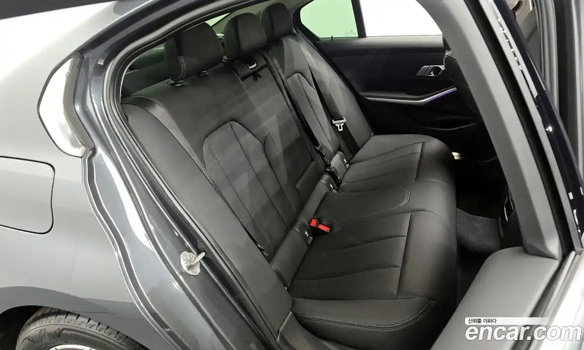 BMW 3-Series 2022 2.0 Автомат в Москве № 227840, фото 14