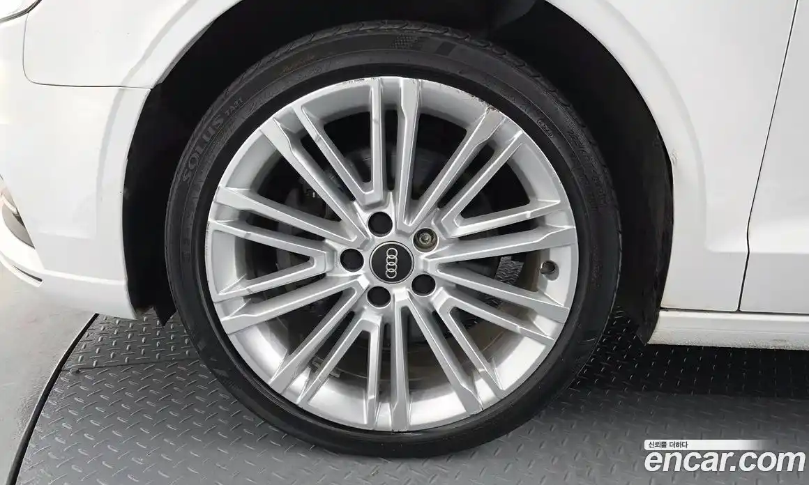 Audi A3 2018 2.0 Автомат в Москве № 229963, фото 9