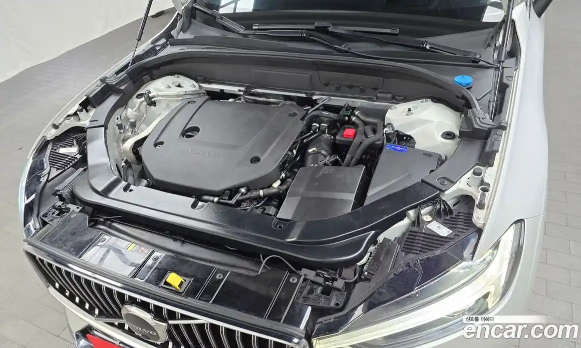 Volvo XC60 2022 2.0 Автомат в Москве № 230530, фото 13