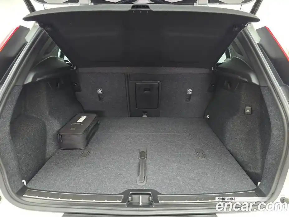 Volvo XC40 2025 2.0 Автомат в Москве № 230741, фото 20