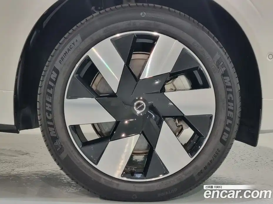 Volvo XC60 2025 2.0 Автомат в Москве № 230770, фото 5