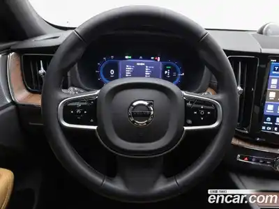 Volvo XC60 2025 2.0 Автомат в Москве № 230790, миниатюра 11