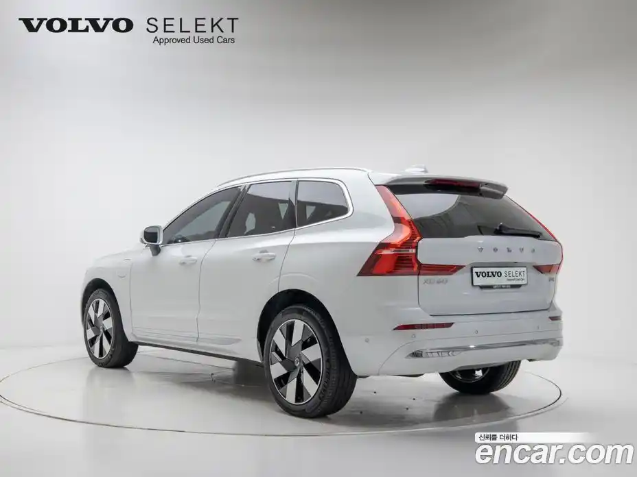 Volvo XC60 2025 2.0 Автомат в Москве № 230790, фото 4